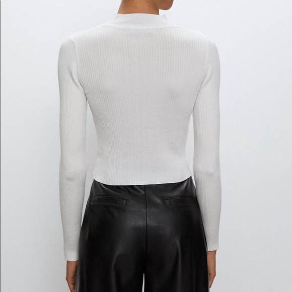 BABATON | M Imprint Cut Out Long Sleeve Top White - Picture 6 of 12